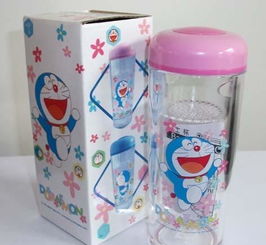 批发高档飘逸型高透明塑料学士杯水杯 价格、厂家与图片全解析，兼谈服装服饰批发